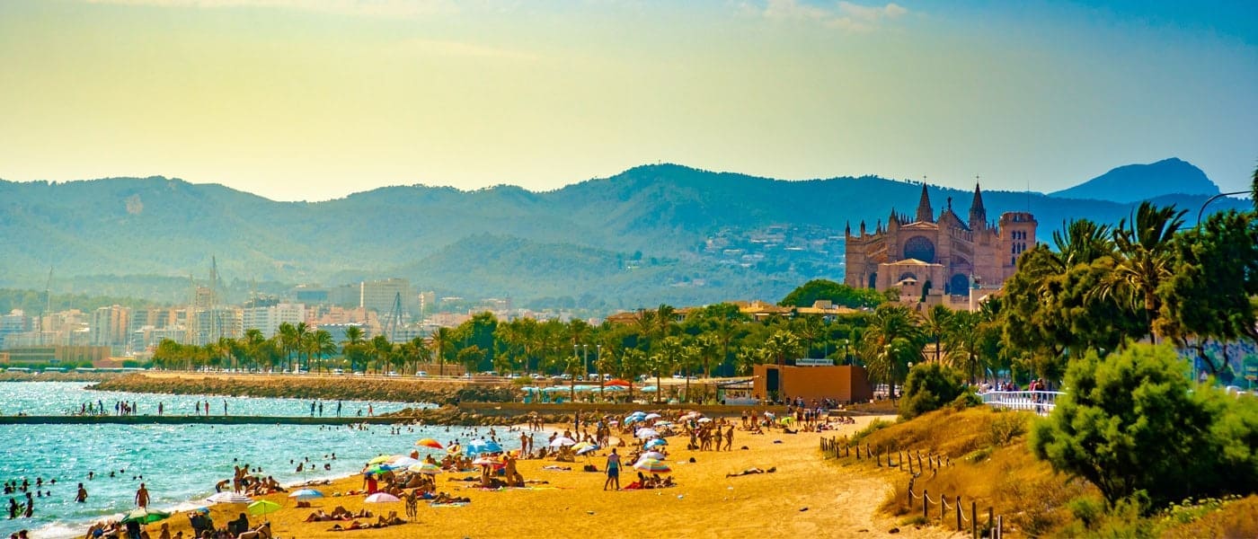 The beaches of Palma in Mallorca stretch for 17 kilometers and can be divided into several areas. Learn more about the conditions at these beautiful beaches. Palmallorca.com - Your Mallorca Community. Beach in Palma. Palma beach. Palmallorca.com - Your Mallorca Community