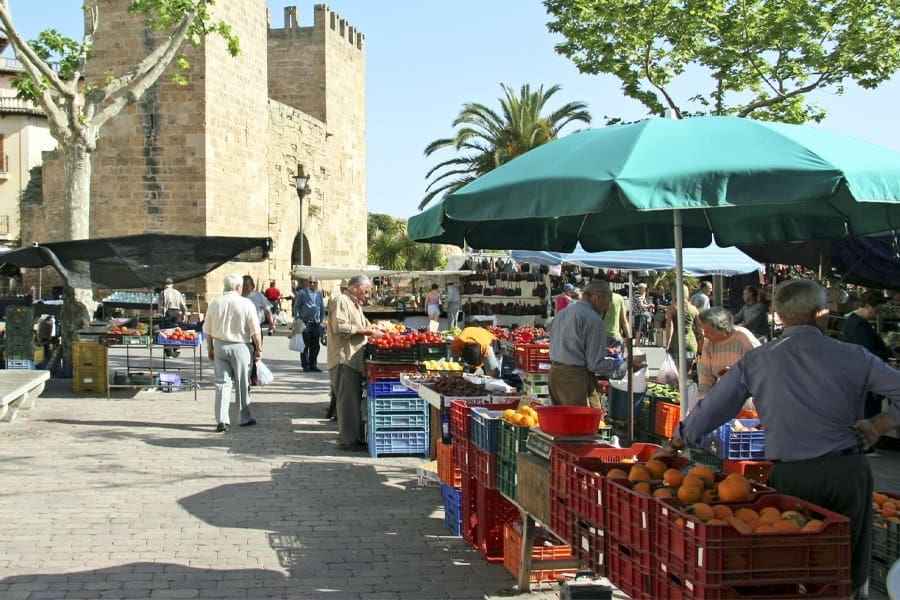 Mallorca's Markets - market Mallorca - Market in Alcudia - Shopping Mallorca - local products from Mallorca - Palmallorca.com - Palma & Mallorca Community