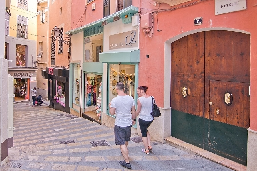 Shopping in Palma - walking tour in Palma - Palmallorca.com - Mallorca guide