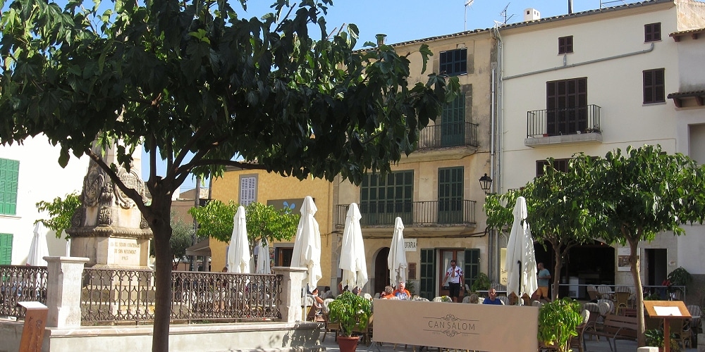 Go to Petra in Mallorca - visit Petra in Mallorca - the villages of Mallorca. Palmallorca.com - Mallorca Community